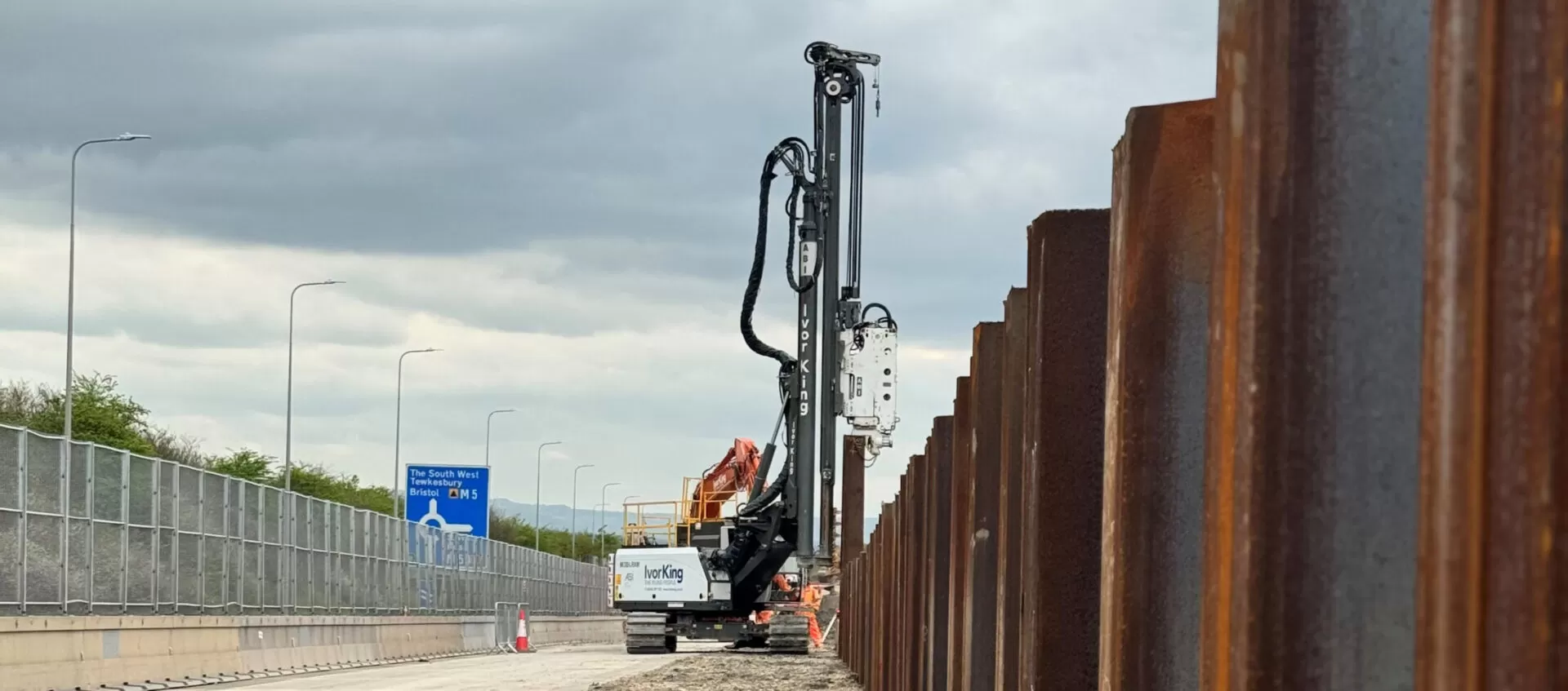 M5 Sheet Piling