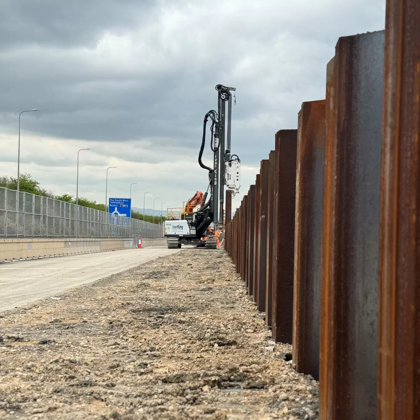 Sheet Pile Retaining Wall Square 02 M5 Strensham